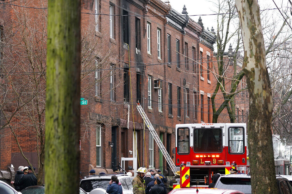 APTOPIX Philadelphia Fire